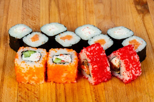 日本寿司和卷套 — 图库照片
