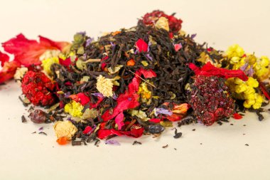 Aroma çay yığın meyve, meyveler ve otlar ile