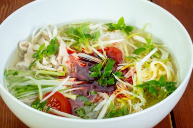 Vietnam geleneksel sığır Pho çorbası