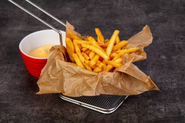 Fransızca patates soslu kızarmış