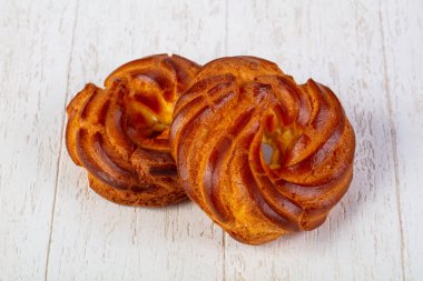 Tatlı tastu topuz reçel ile