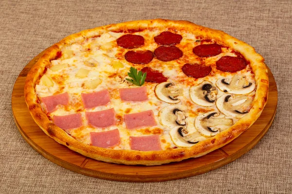 Pizza Mischung Mit Käse — Stockfoto