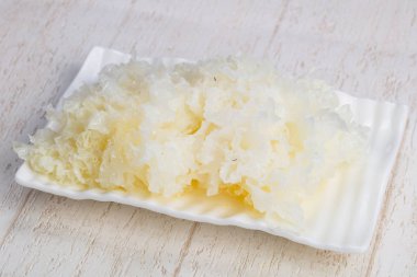 Lezzetli tatlı beyaz tremella çanak