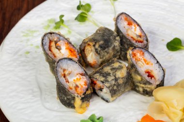 Japon yılan balığı sıcak tempura rulo