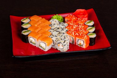 Japon geleneksel rulo ve suşi ayarla