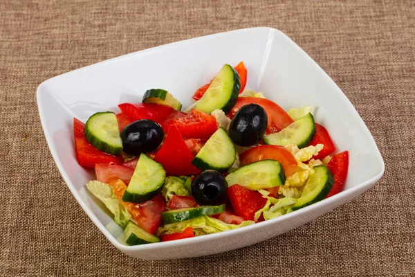 Salada Fresca Com Legumes Azeitonas — Fotografia de Stock