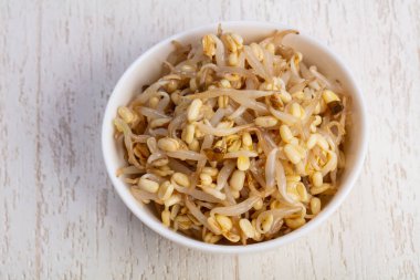 İştah açıcı kase lahanası mung fasulye