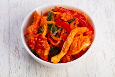 Lezzetli heh balık salata sebze ile