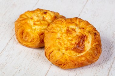 Tatlı tastu topuz reçel ile