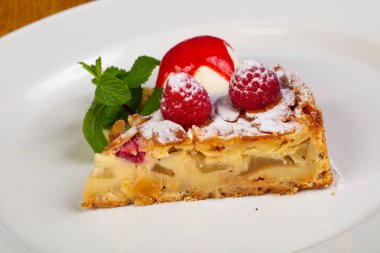 Armut ve berry Pie