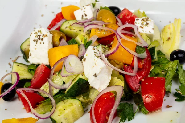 Salada Grega Tradicional Com Queijo Feta — Fotografia de Stock