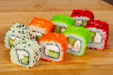 Suşi Japonya ve küme rulo