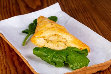 Ispanaklı sıcak lezzetli Pastrie