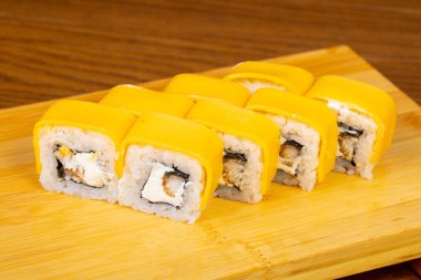 Lezzetli Venedik peynir ile sarılı rulo