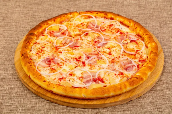 Pizza Met Spek Ananas — Stockfoto