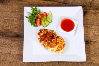 Peynir ve mayonaisse ile tavuk göğsü