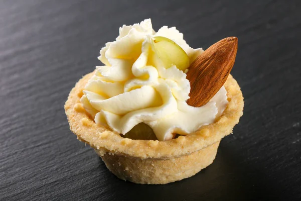 Tartlet Cremă Struguri Migdale Pentru Catering — Fotografie, imagine de stoc