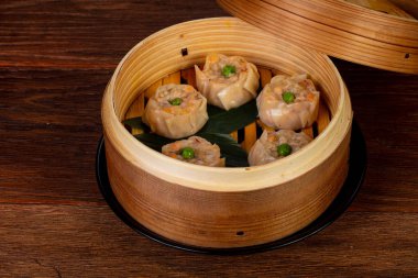 Karides ile Japon geleneksel köfte