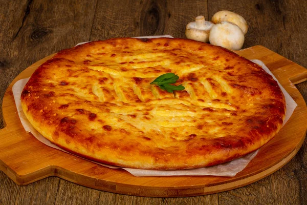 Σπιτική Παραδοσιακή Γευστική Πίτα Οσετίας — Φωτογραφία Αρχείου