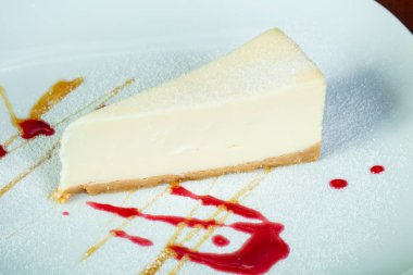 Tatlı Cheesecake syrope plaka ile