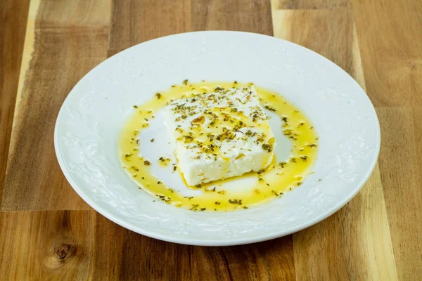 기름과 향신료 그리스어 Feta — 스톡 사진