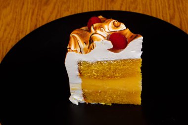 Tatlı limon Pasta krema ile