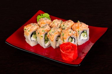 Japon geleneksel rulo somon ile