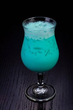 Tatlı nane milkshake bardak