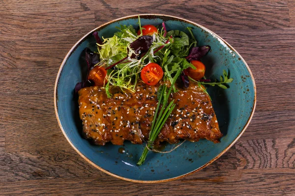 Roasted Pork Ribs Salad Tomato — Stock Photo, Image