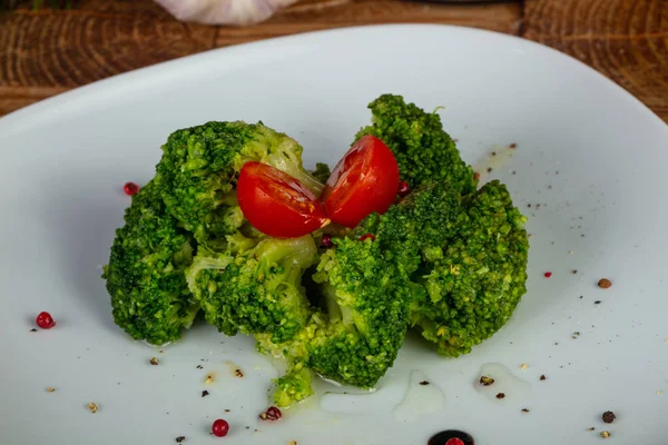 Pyszne Brokuły Sosem Czosnkowym Pomidorami Chery — Zdjęcie stockowe