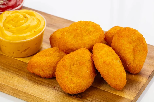 Lekker Kipnuggets Met Saus — Stockfoto