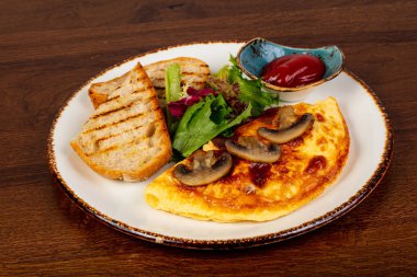 Omlet mantar ve domates