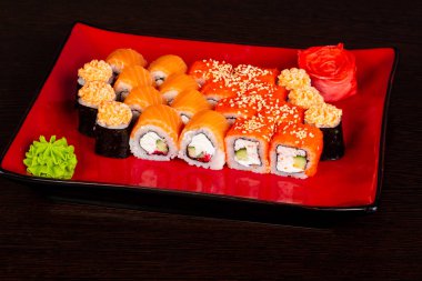 Japon geleneksel rulo ve suşi ayarla