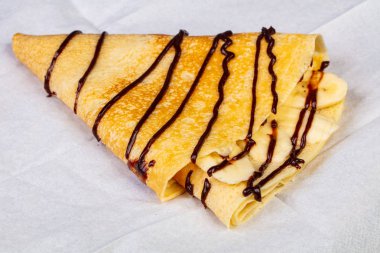 Muzlu ve çikolatalı krep.