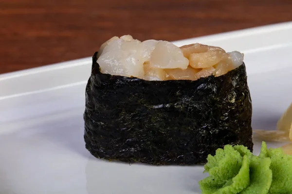 Japanischer Sushi Gunkan Mit Jakobsmuscheln — Stockfoto