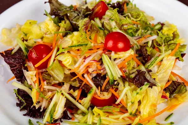 Dietní Veganské Salát Rajčaty — Stock fotografie