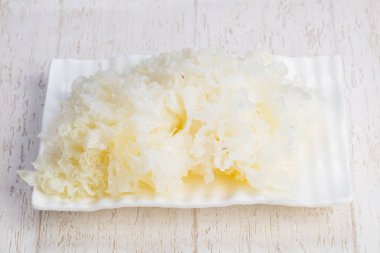 Lezzetli tatlı beyaz tremella çanak