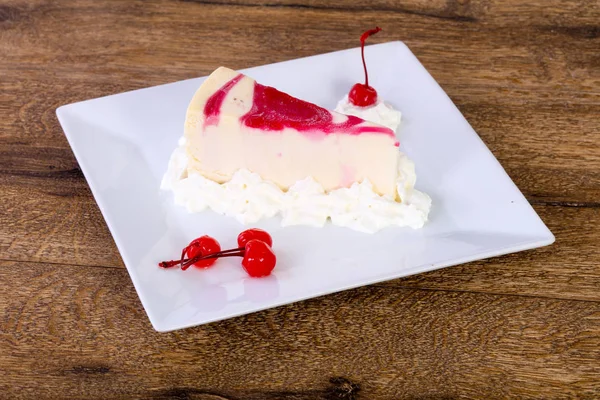 Cheesecake Cherry Cream — Stock Photo, Image
