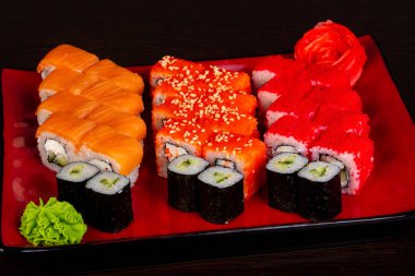 Japon geleneksel rulo ve suşi ayarla