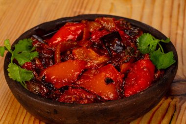 Gürcü mutfağı - ajapsandali sebze ızgara