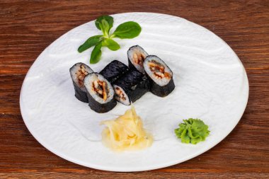 Yılan balığı ile maki rulo Unagi