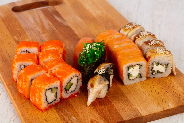 Traditional Sushi Set Salmon Eel — Stock Photo, Image