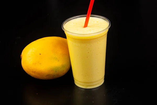 Studené Sladké Mango Shake Šťáva — Stock fotografie