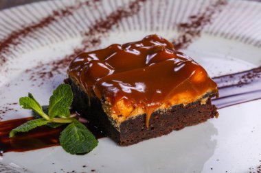 Karamel hizmet karamel kek kek