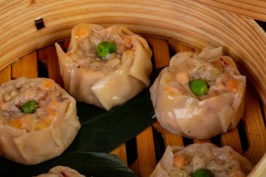 Karides ile Japon geleneksel köfte