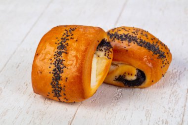 Tatlı tastu topuz reçel ile