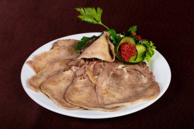 Baharatlı sosu sığır eti dilim dilimlenmiş