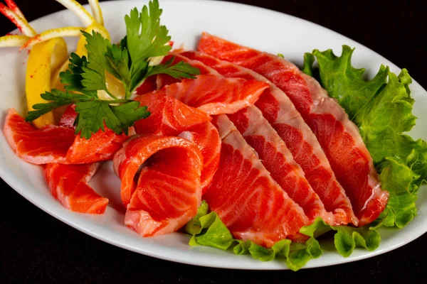 Sashimi Salmão Fatiado Com Salsa Limão — Fotografia de Stock