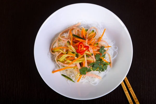 Salata vith şehriye, pastırma ve sebze