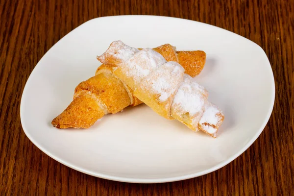 Shugar tozu ile iki ay çöreği